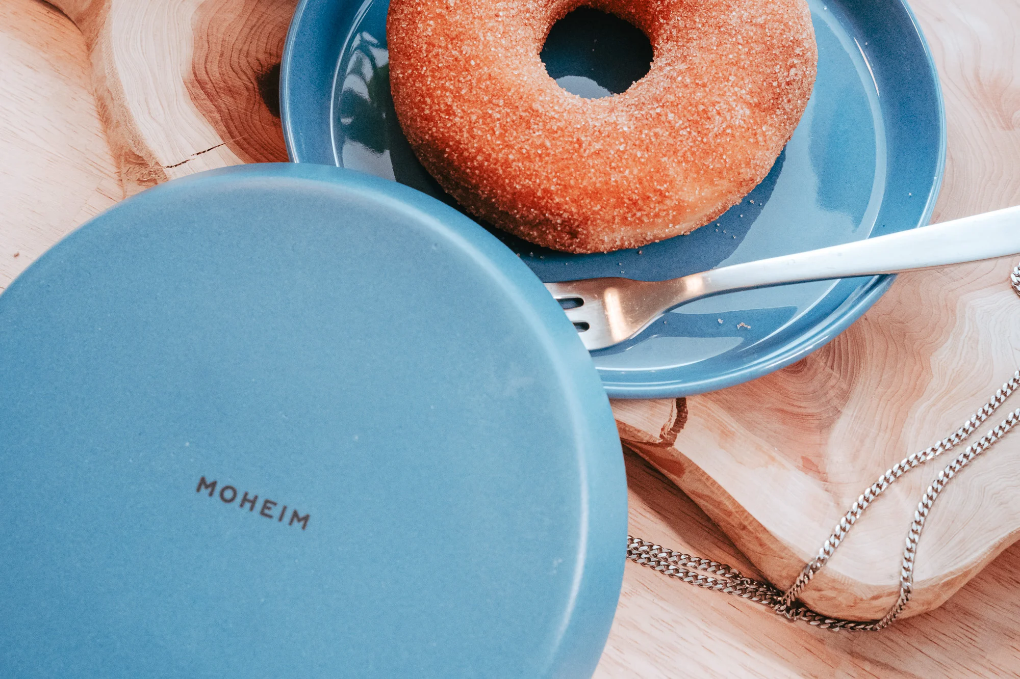 MOHEIM STONEWARE PLATE 150 の裏側、MOHEIMロゴ